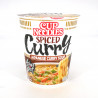 Tasse Instant-Ramen mit würzigem Curry-Geschmack, NISSIN CUP NOODLE