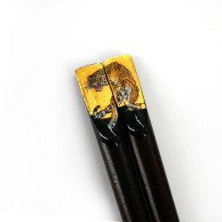 Pair of Japanese chopsticks in natural wood - WAKASA NURI TORA