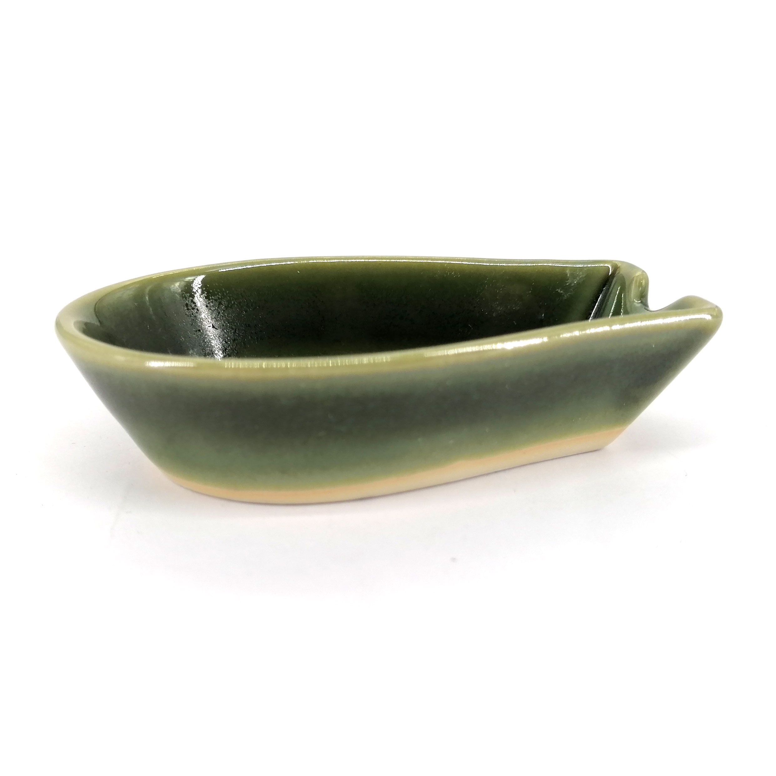https://kyotoboutique.fr/22306/poggiamestolo-in-ceramica-verde-oribegurin.jpg