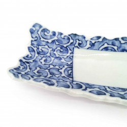 Assiette japonaise rectangulaire, blanc motifs bleus, KARAKUSA