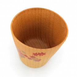 Japanese tea cup in natsume wood with gold and silver lacquered maple leaves, MAKIE SAKURA