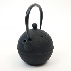 Japanese Cast Iron Kettle, MARUSAKURA, 0.8 L, Black