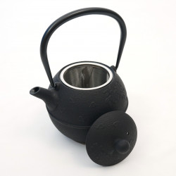 Japanese Cast Iron Kettle, MARUSAKURA, 0.8 L, Black