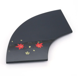 Plateau à sushis  en éventail noir en résine motif feuilles d'érable et fleurs de cerisier, MOMIJI SAKURA, 35 cm 