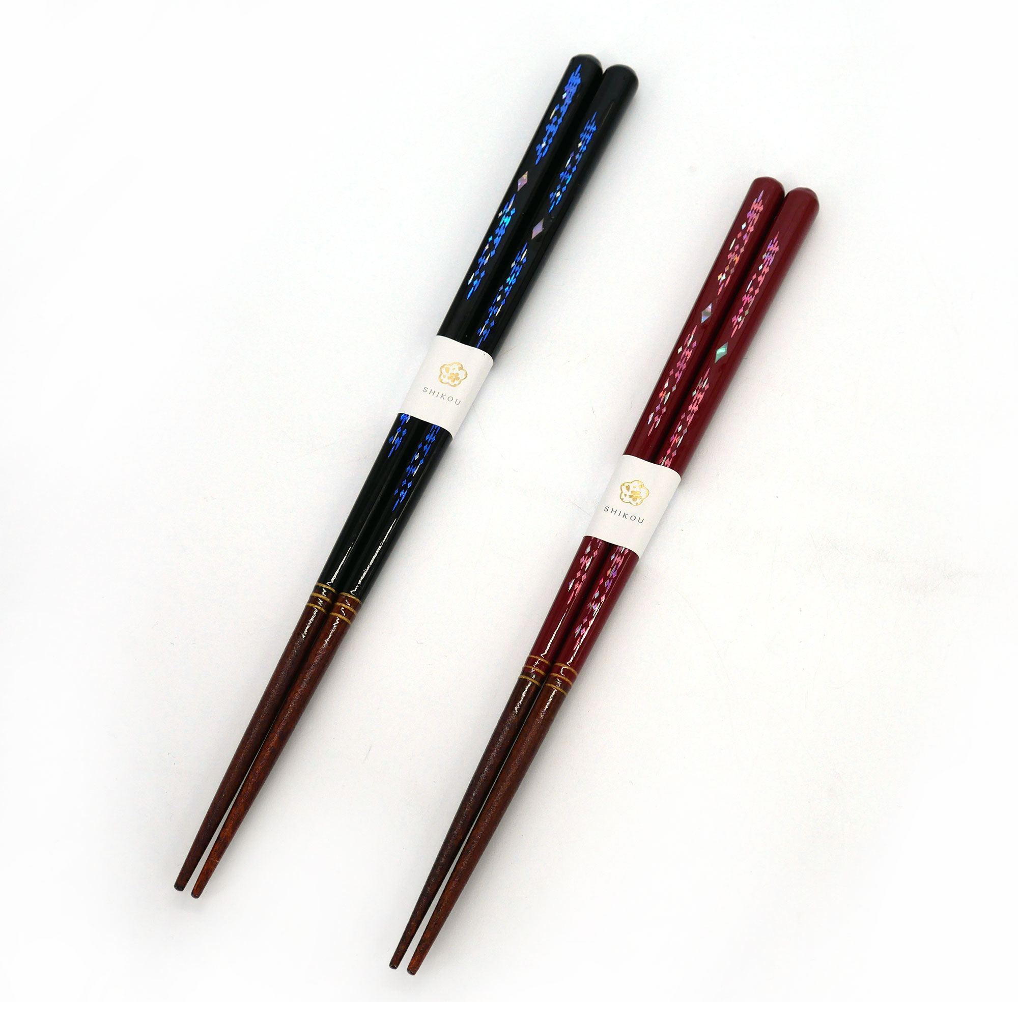Paire de baguettes japonaises en bois naturel rouge ou bleue