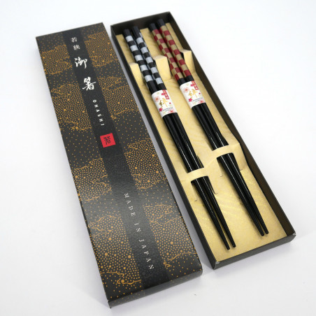 Par de palillos japoneses de madera negros con dibujo de grulla y tortuga y  la cuchara de resina a juego - TSURUKAME - 22,5 y 19