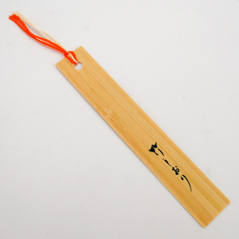 Japanese wooden bookmark - BUKKUMAKU GONEKO