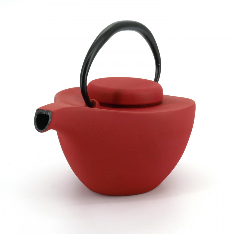 Japanese red cast iron teapot Iwachu, HIKIFUNE 0.7lt