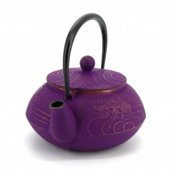 Théière violette dorée japonaise en fonte IWACHU, koï, 0,55lt