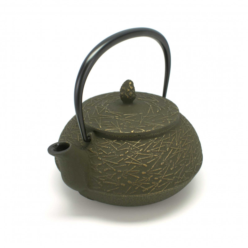 Japanese cast iron teapot. IWACHU. HAKEME brown Matsuba. 0.65lt