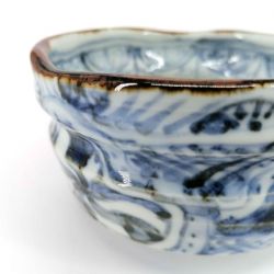 Cuenco de cerámica para ceremonia del té, blanco con motivos tradicionales azules - ANSENIKKU