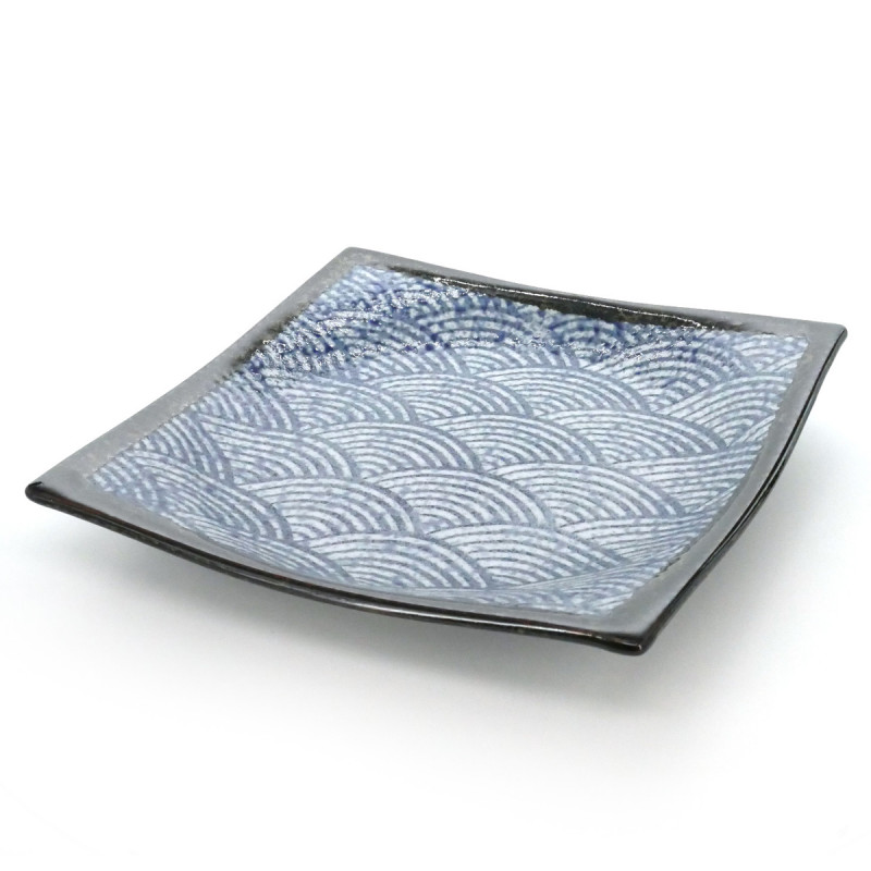 medium-sized curved square plate with blue patterns blue SEIGAIHA