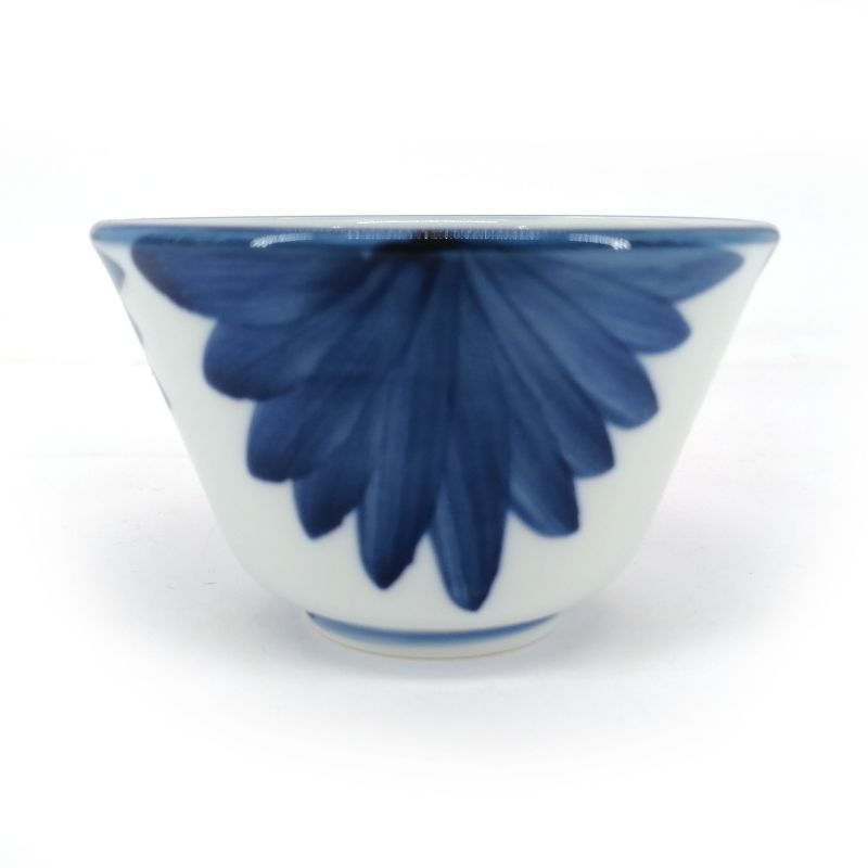 Japanische Keramik-Teetasse, weiße und blaue Blütenblätter - AOI HANABIRA