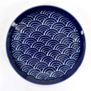 Japanese ceramic plate wave patterns - SEIGAIHA