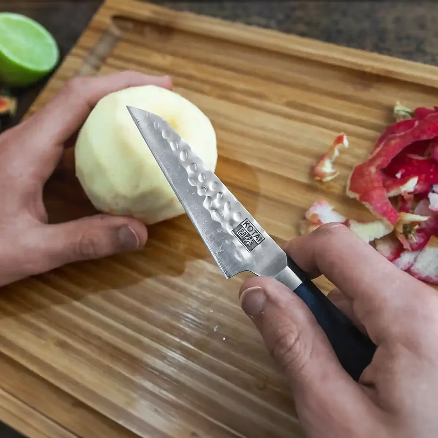 https://kyotoboutique.fr/72000/cuchillo-japones-para-verdura-bunka-martillado-con-saya-magnetica-y-caja-de-regalo-hoja-9-cm.jpg