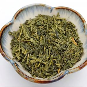 Duo de boîtes à thé avec 100 g de sencha et 100g Matcha iri genmaicha