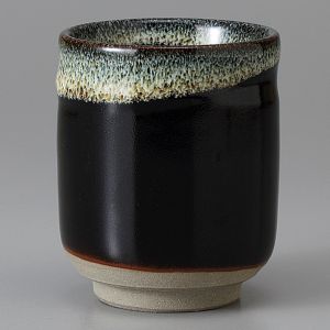 Tazza da tè giapponese in ceramica nera UNOFU