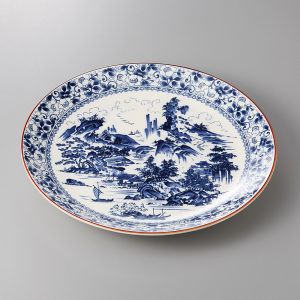 plato blanco con un fresco azul que representa un paisaje japonés de antaño SHIN SANSUI