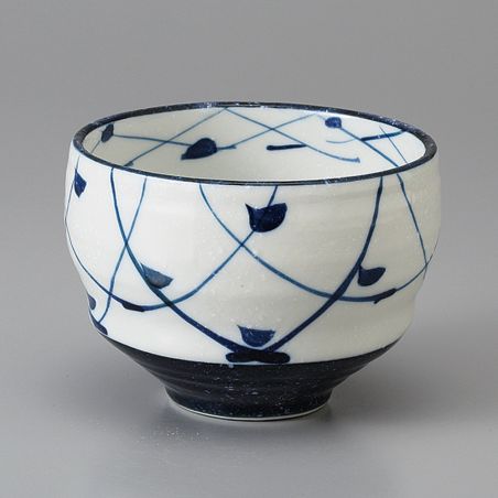 Japanische Keramik Teetasse, weiß und blau, Vogel Silhouetten - TORI