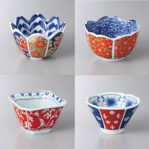 Set of 4 small white, blue and red ceramic cups - SAMAZAMANA PATAN