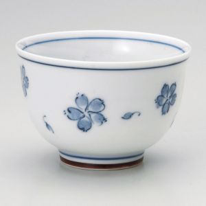 Tazza da tè in ceramica giapponese, bianca con fiori blu - HANA