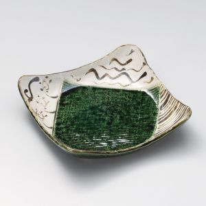 Assiette japonaise carrée à rebords en céramique beige et verte - CHUO HIROBA