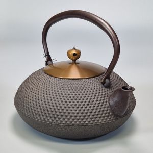 Japanese cast iron kettle SABI copper lid, 1.6 lt, ARARE