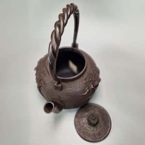 Japanese cast iron kettle with landscape motif, 1.2 lt, INAKA