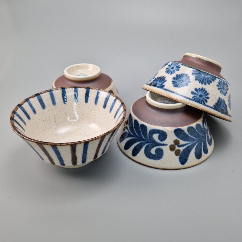 Set of 4 Japanese rice bowls, beige and blue, various patterns, SAMAZAMANA