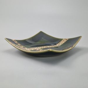 Japanese square ceramic plate with raised edges, green, crossed lines - KUROSUORIBE