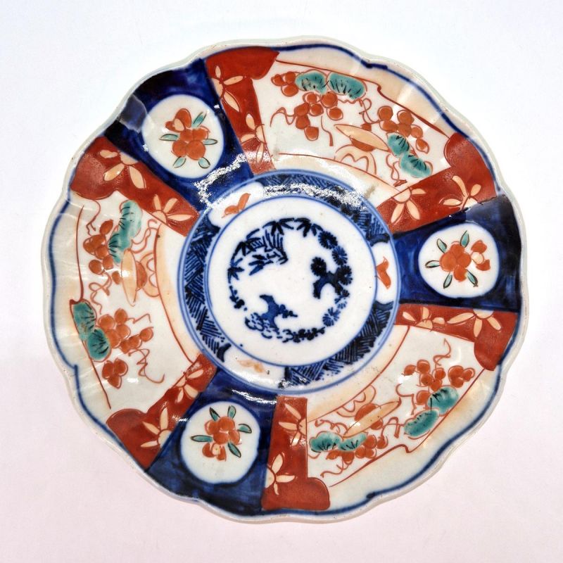 Vintage Japanese round plate, Imari 19th century