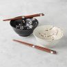 Set aus 2 japanischen Keramikschalen in Beige und Schwarz - weiße Blütenblätter - SAKURA