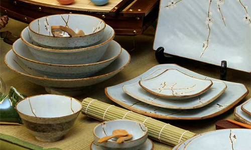 Vaisselle japonaise 5 pièces avec assiette, cuillère, assiette à